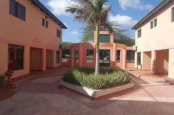 Flamingo Apartments Oranjestad