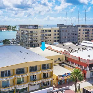 Apartment Bay Harbor Luxury 1 Bedroom, Oranjestad